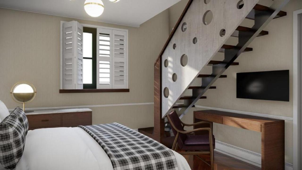 Hotel Brown House & 4*