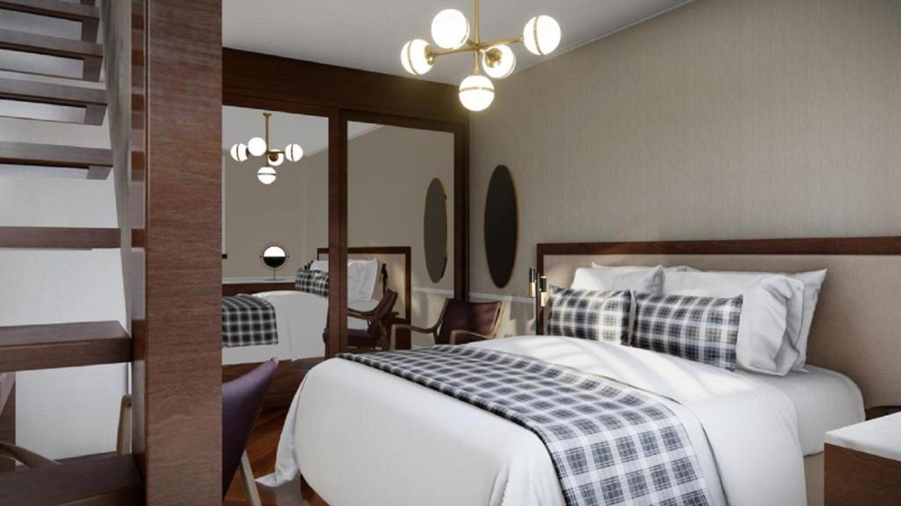 Brown House & Hotel