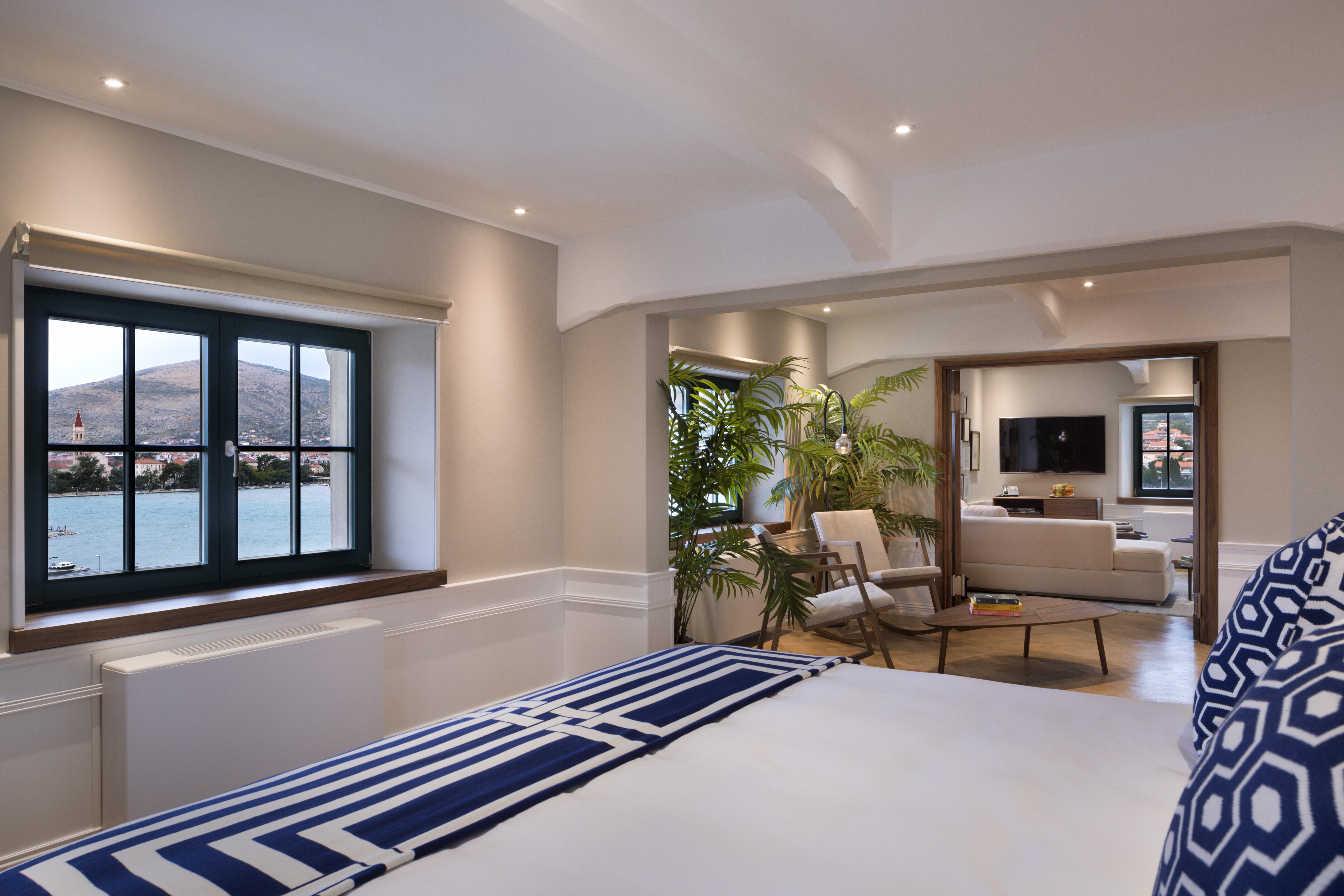 Brown House & Hotel Trogir