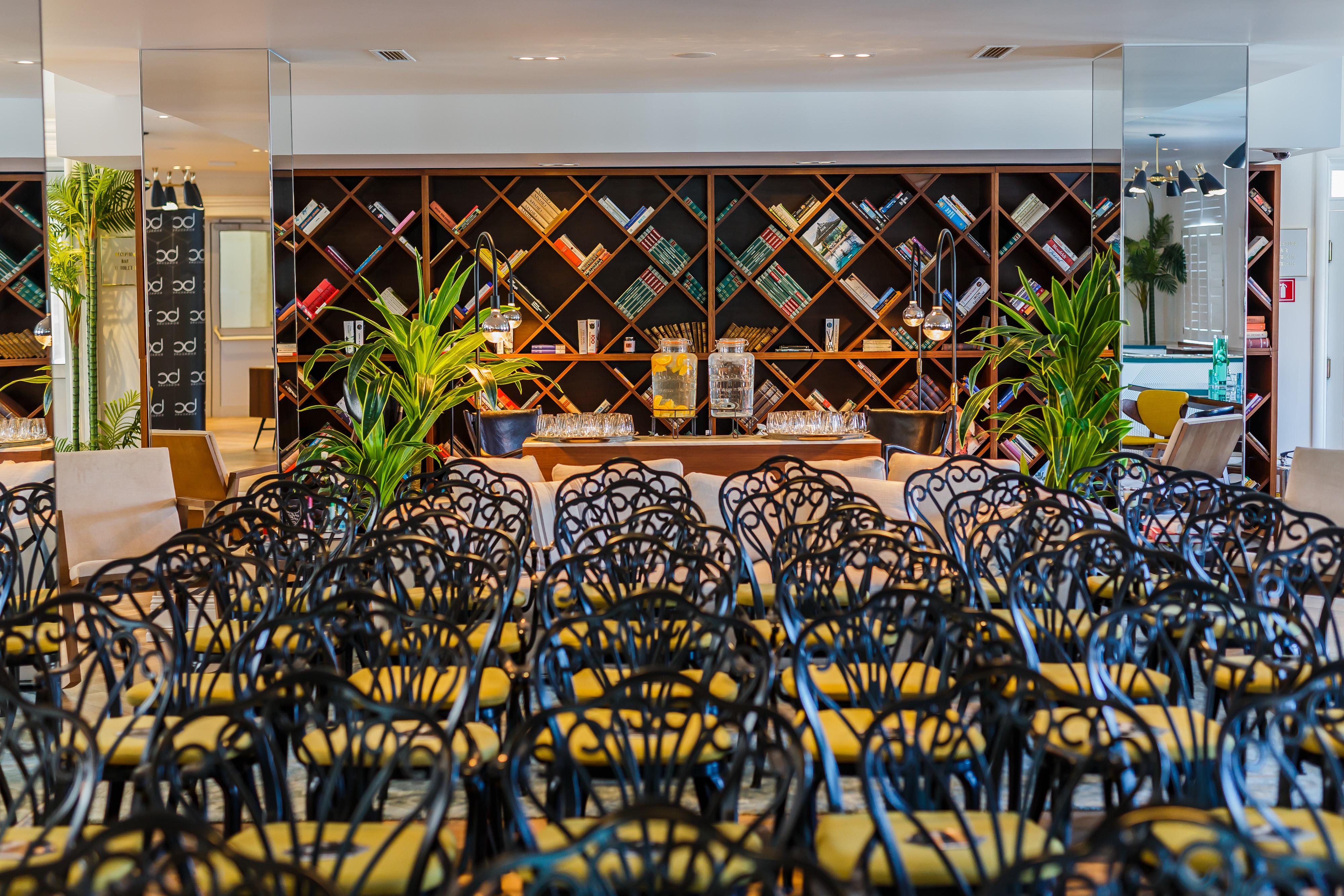 Hotel Brown House & 4*