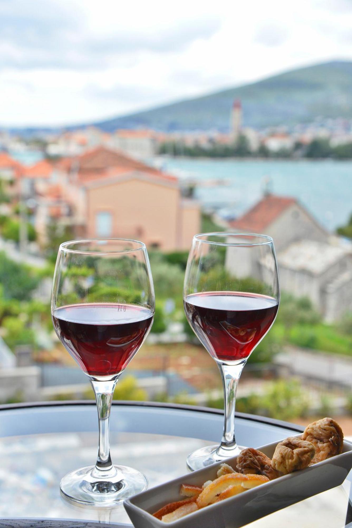 Hotel Brown House & Trogir
