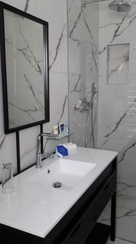 Hotel Brown House & Trogir